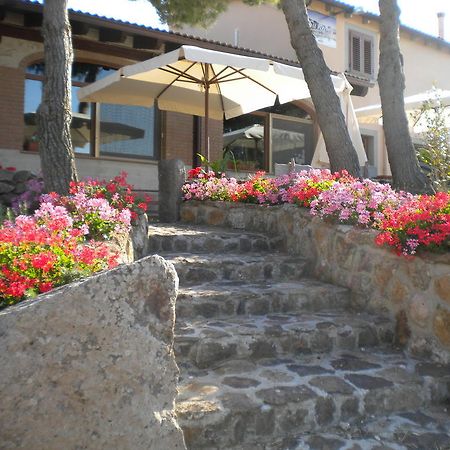 Agriturismo Su Recreu Ittiri Bagian luar foto