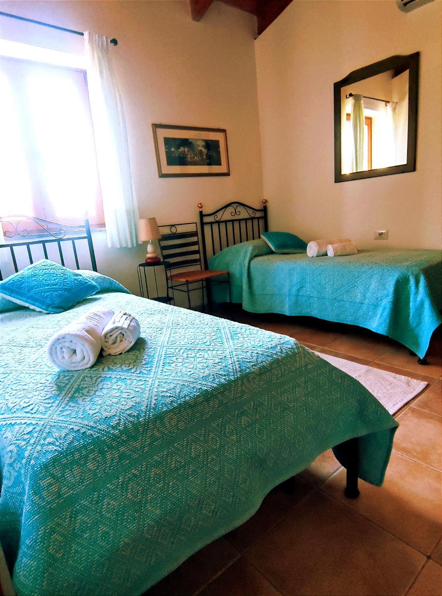 Agriturismo Su Recreu Ittiri Bagian luar foto
